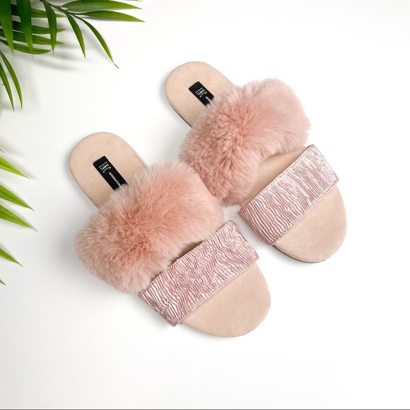 INC International Concepts Shoes - INC Double-Band Faux Fur Slide Slipper - 9/10 - NEW